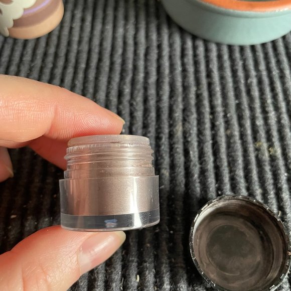 4 eye shades - Magnetic eyeshadow pencil Nudestix, powders Alima & Gia Minerals - Picture 7 of 15